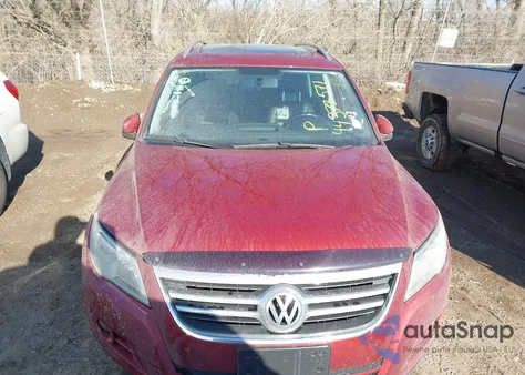 2011 Volkswagen Tiguan Se from USA, damaged, VIN WVGAV7AX5BW000923